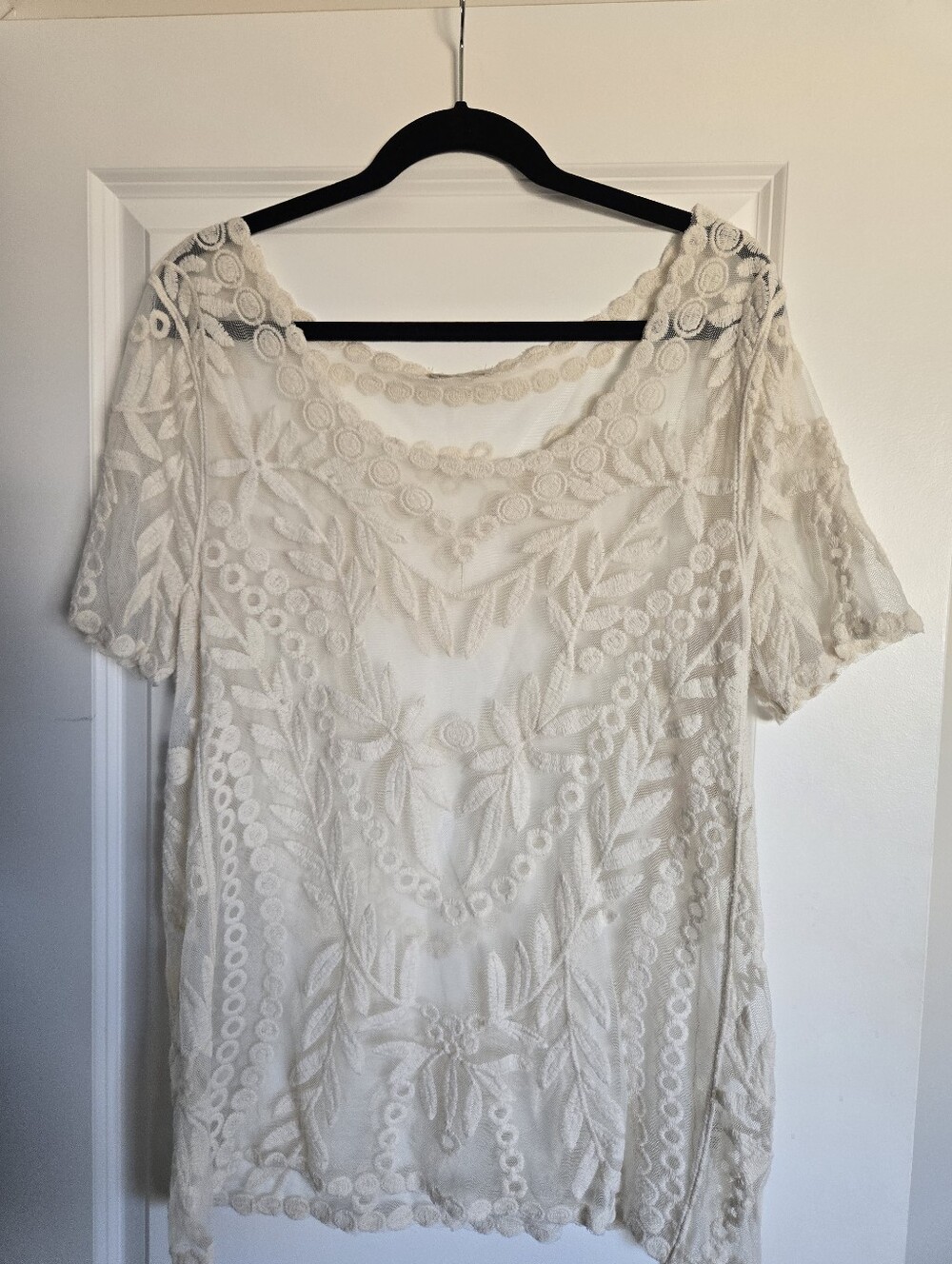 Capri ivory sheer lace boho blouse Size L
